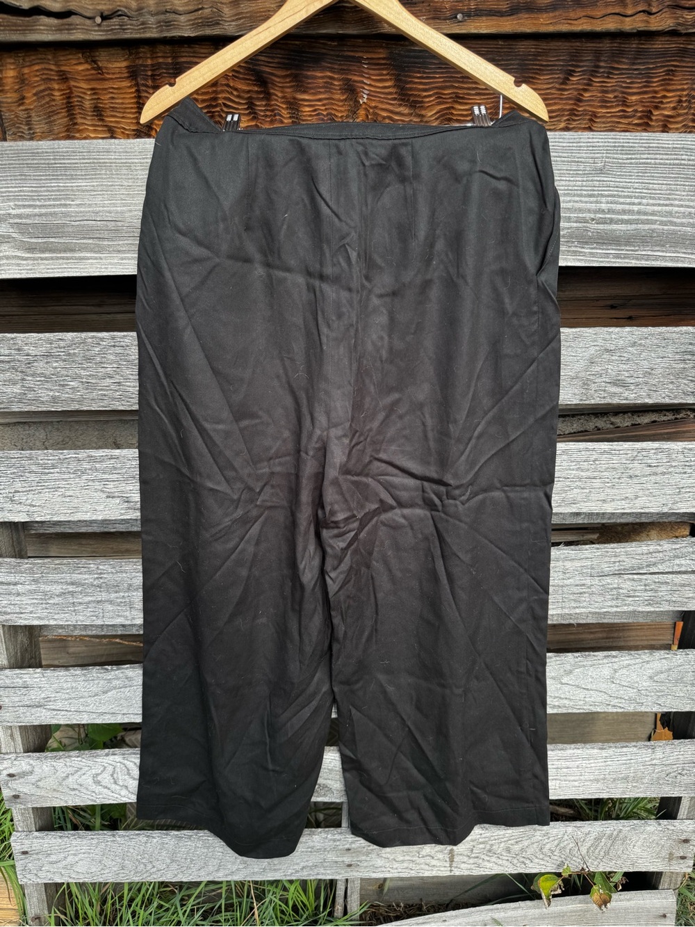 VETTA Black Wide-Leg Women's Pants